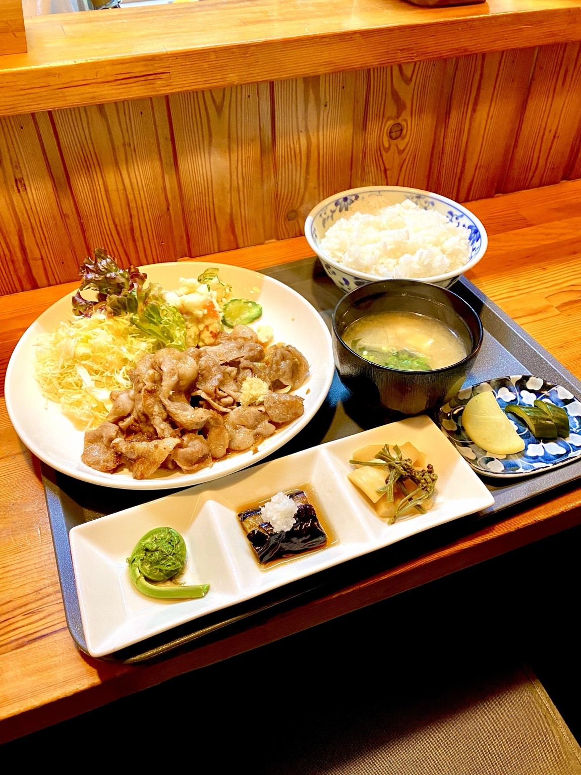 食事処の定食